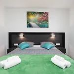 Stars Hill With Heating Pool And Jacuzzi - Makarska *