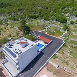 Villa Stars Hill With Heating Pool And Jacuzzi - Makarska *